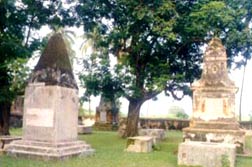 Old-English-Cemetery